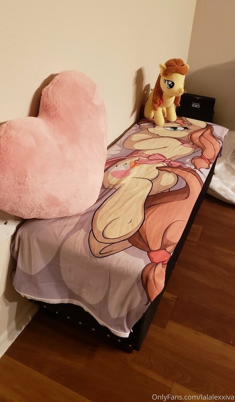 lalalexxiva adult model gallery