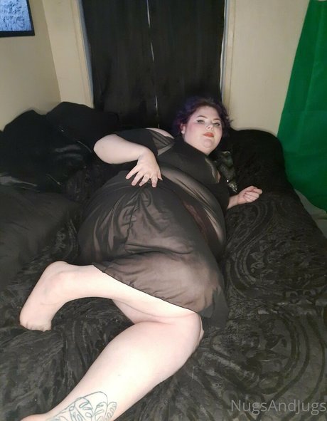 nugsandjugsfree star sexy pics