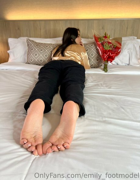 emily footmodel erotic model pics