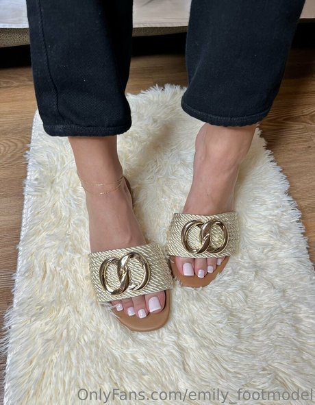 emily footmodel model nude picture