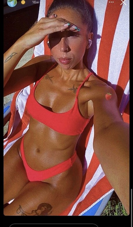 nail tech art teacher star high quality photo