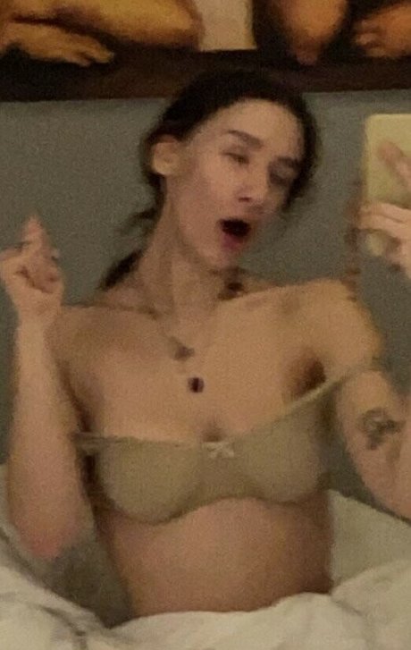 Ambzzie Ambzzzie star erotic pictures