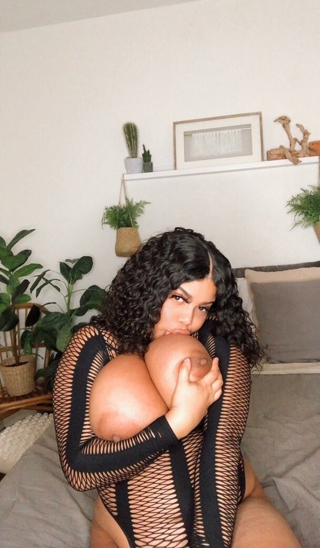 Gabrielle Logan model best pics