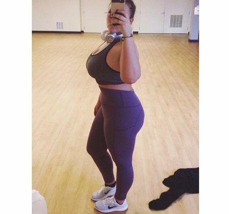 Lizzy Maguire model naked gallery