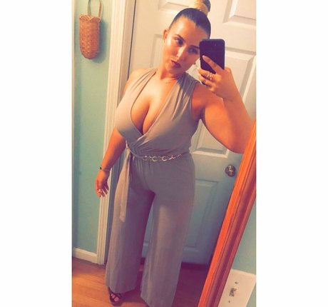 Lizzy Maguire hot pornstar picture