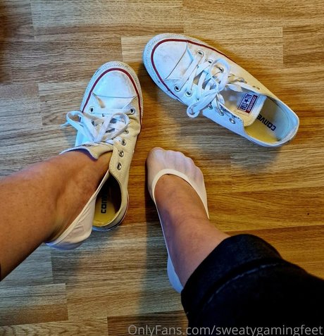 sweatygamingfeet pornstar best pics