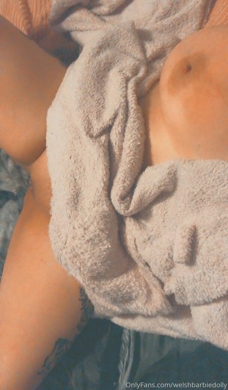 welshbarbiedolly model sexy pic