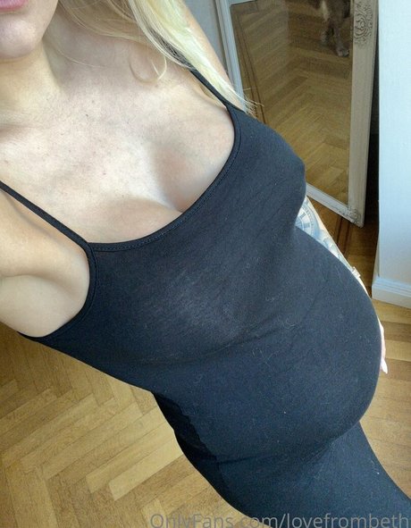 naked milf onlyfans nude picture