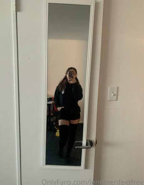 jennteenfeetfree xxx model image