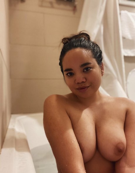 kellyangel star nude gallery