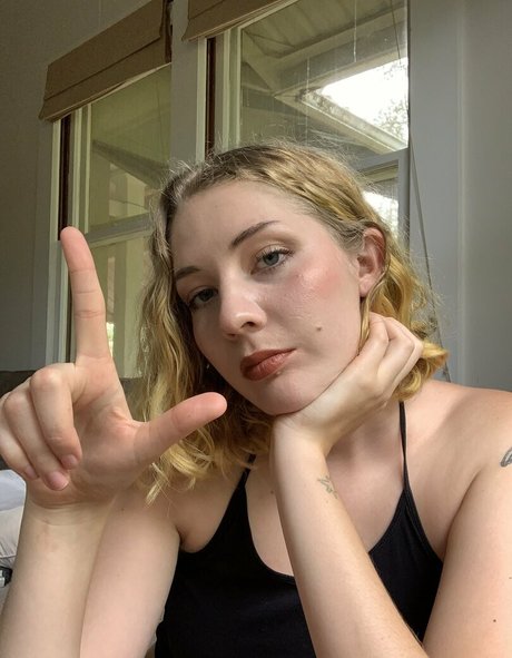 spoilmissb naked pornstar gallery