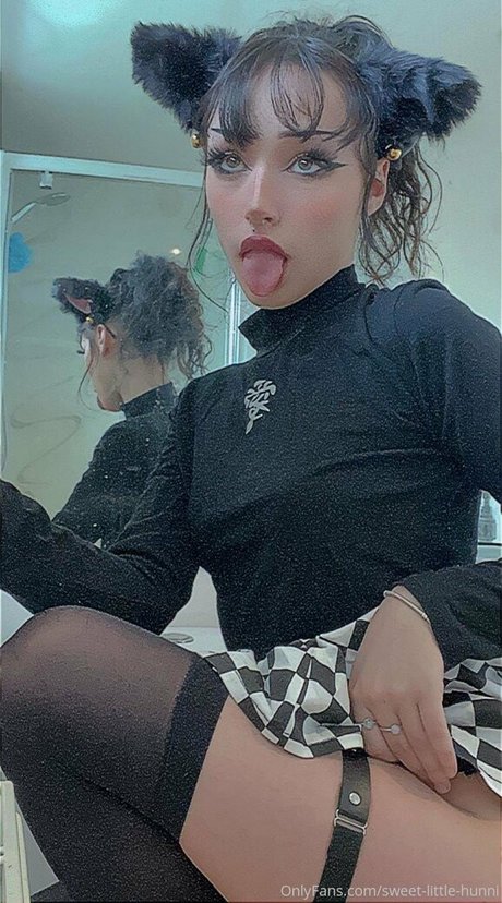 sweet little hunni exclusive actress pictures