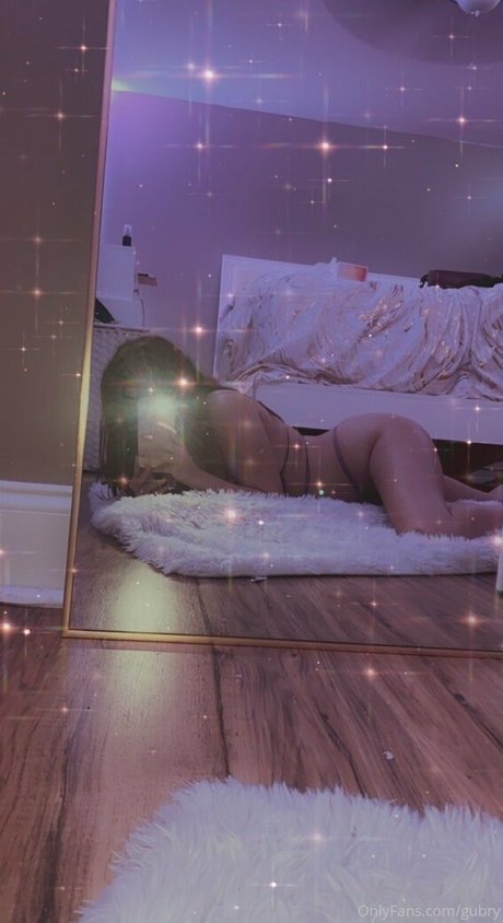 gubry nude pornstar img