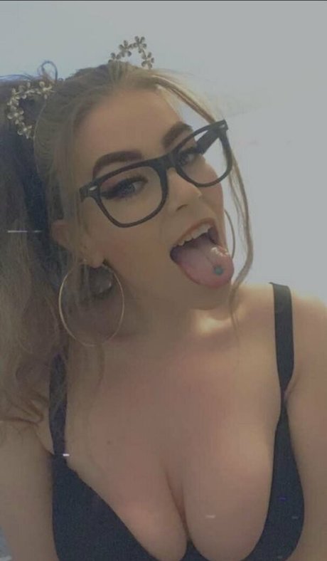 ameliaskye naked actress photos