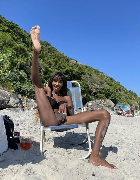 victoriacarolino nude star photos