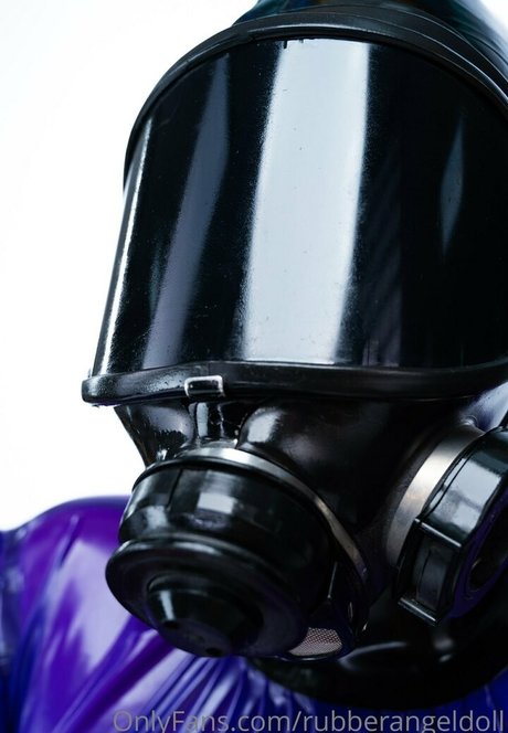 rubberangeldoll top star pics