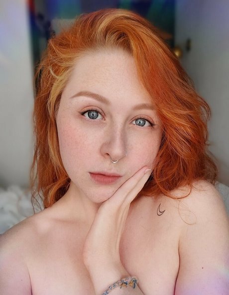 female popular onlyfans nude photo