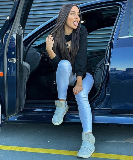 shemale masturbation onlyfans hot porn photo