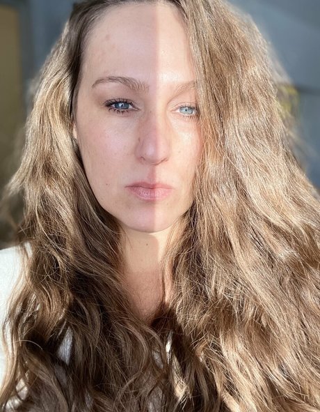 female influencer onlyfans art nude galleries