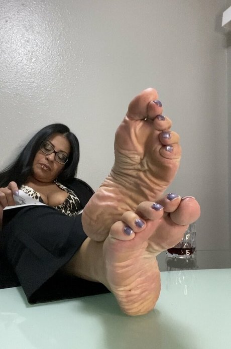 Comefollowsarah Sarah erotic actress galleries