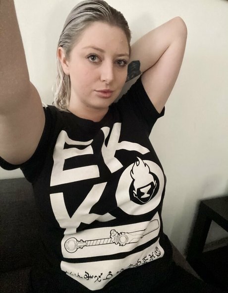 thylasaur pornstar hot image