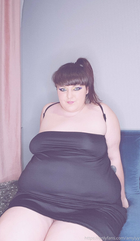 amylyy nudes pornstar images