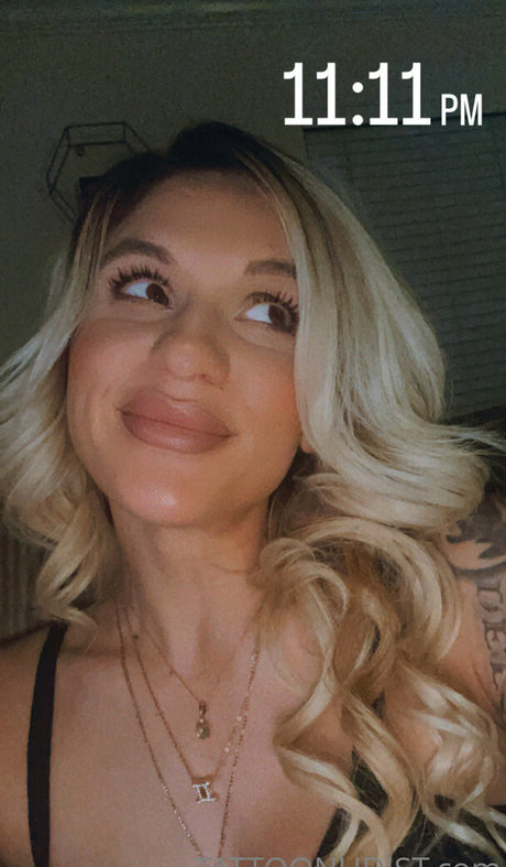 sexy blonde onlyfans hot naked picture