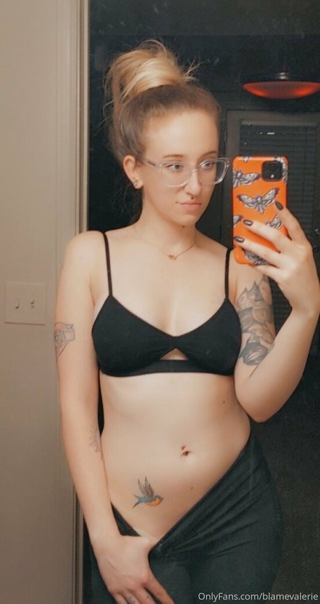 blamevalerie model xxx pictures