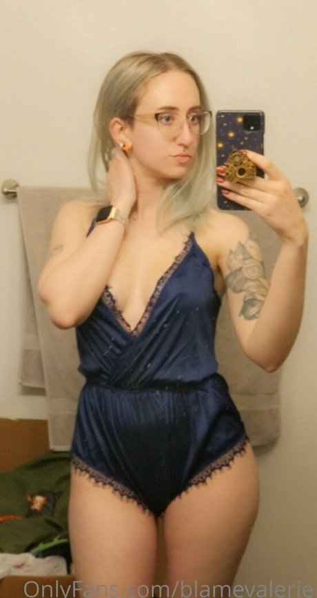 blamevalerie art actress pic