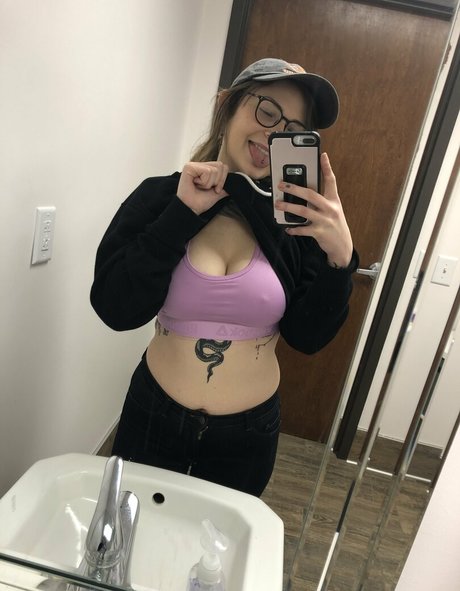 small pussy onlyfans nude pictures