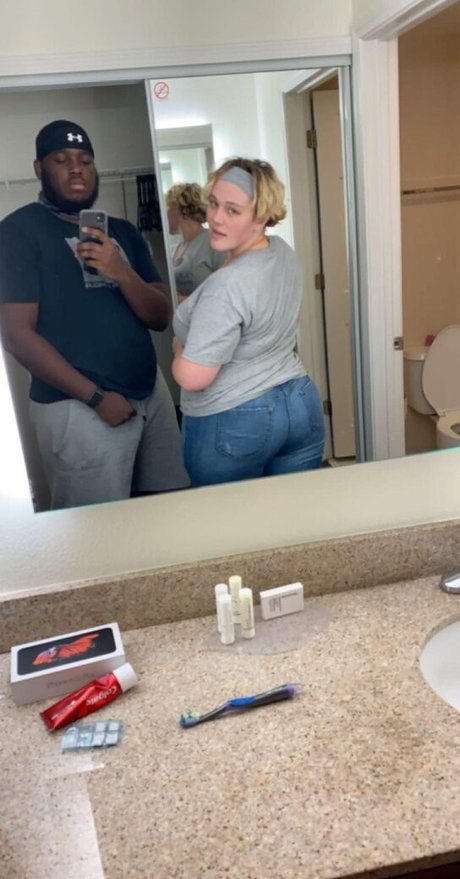 lightskin onlyfans free xxx picture