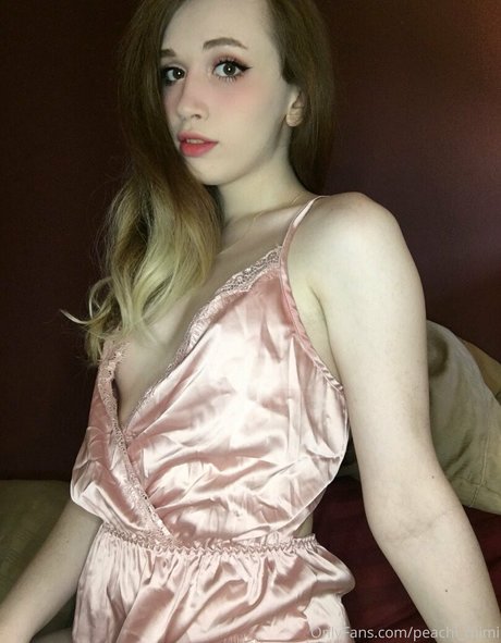 curvy shemale onlyfans free nude pictures