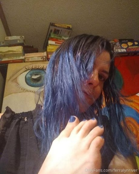 ferralynriver model erotic picture