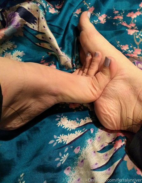 ferralynriver model porn pic