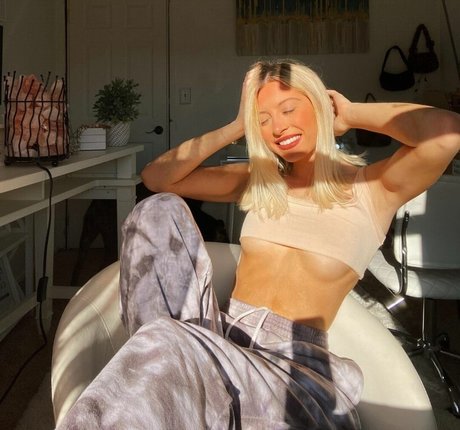 Kamryn Bedore star adult image