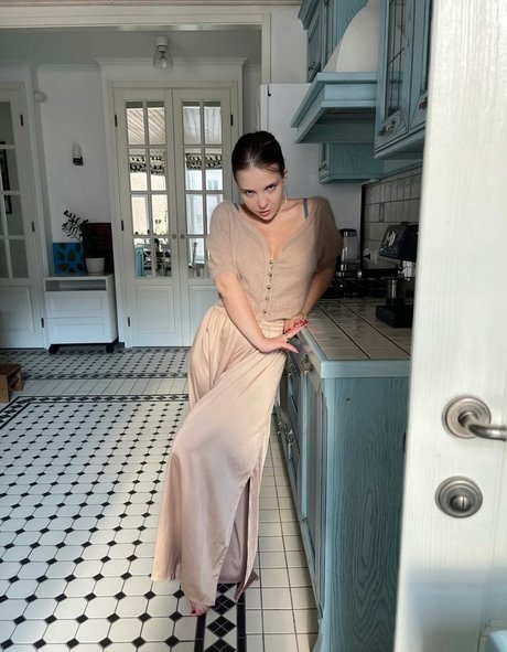 Katru ru pornstar gallery