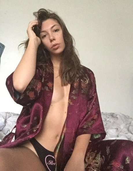 female influencer onlyfans free nude galleries