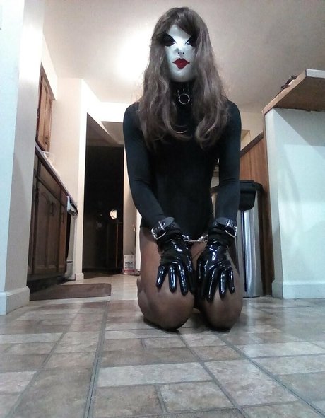 sir latexman sexy star pics