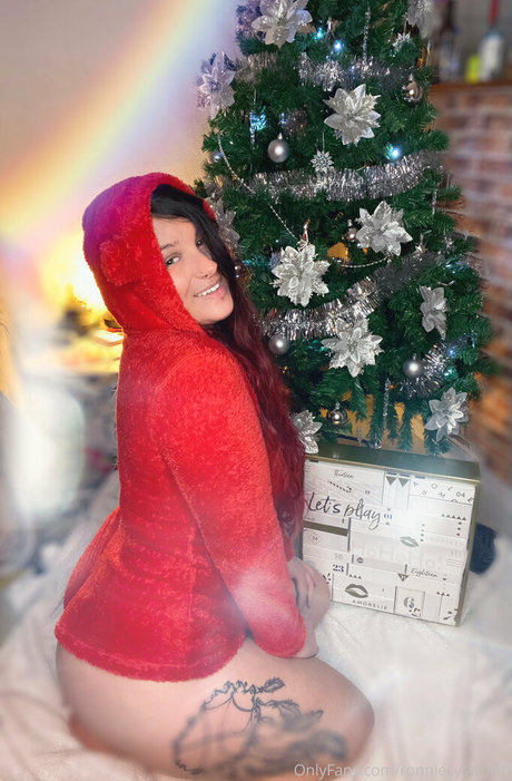 ronniecysworth high quality model img