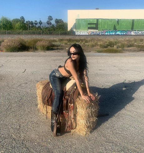 sadsamo nude star pic