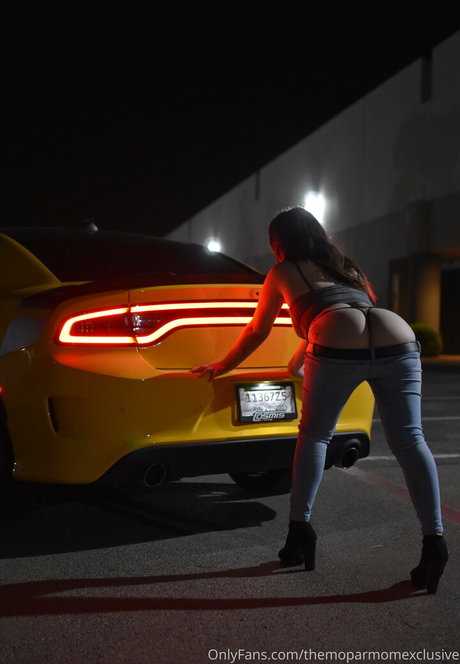 lyssaugust erotic model archive