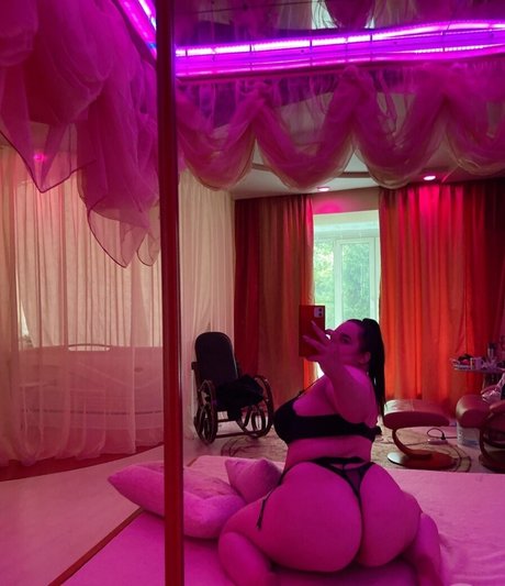 Julia Missi pornstar nice gallery