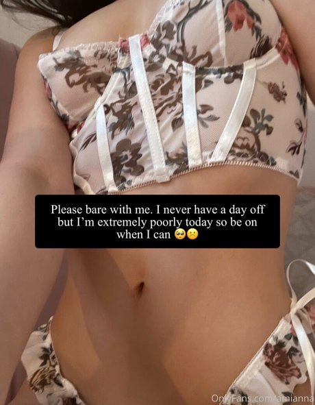 milf glasses onlyfans sexy pics