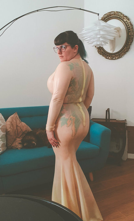 madame cherie model sex galleries