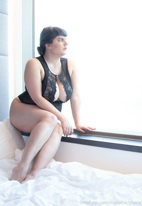 milf glasses onlyfans pornographic picture