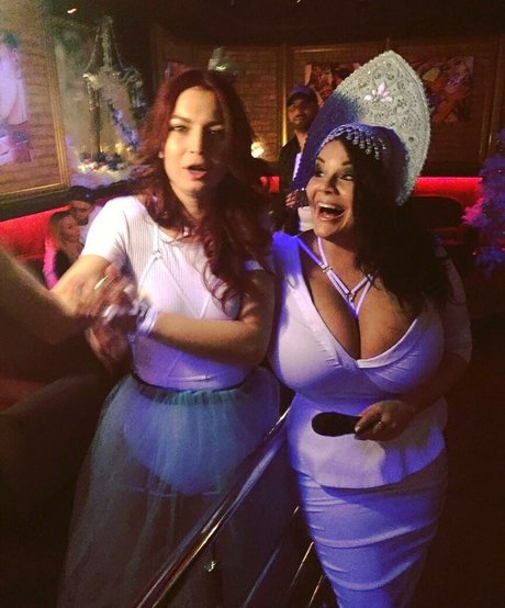 shemale handjob onlyfans free porn galleries