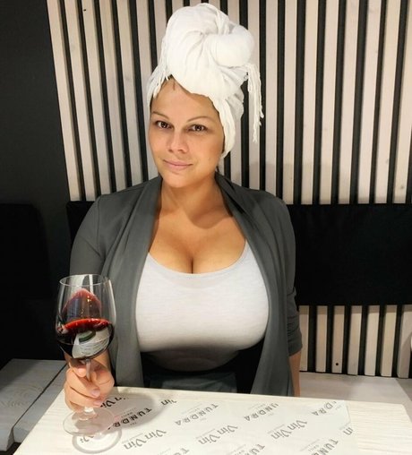 amateur trans onlyfans top photo