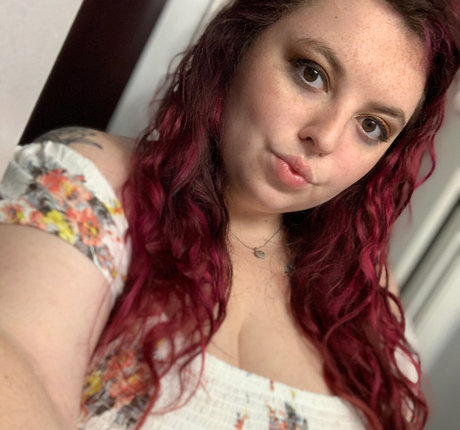 fat girls onlyfans naked image