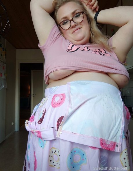 latina shemale onlyfans nude pic