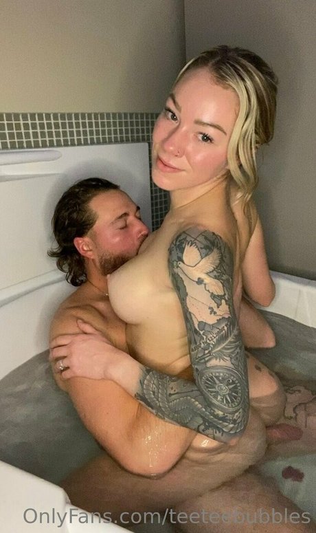 Mr MrsSee model porn pictures